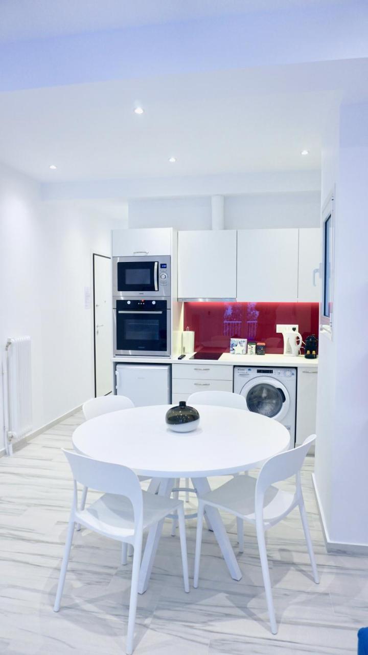 Central, Bright Apt In Athens Near Metro Eksteriør billede